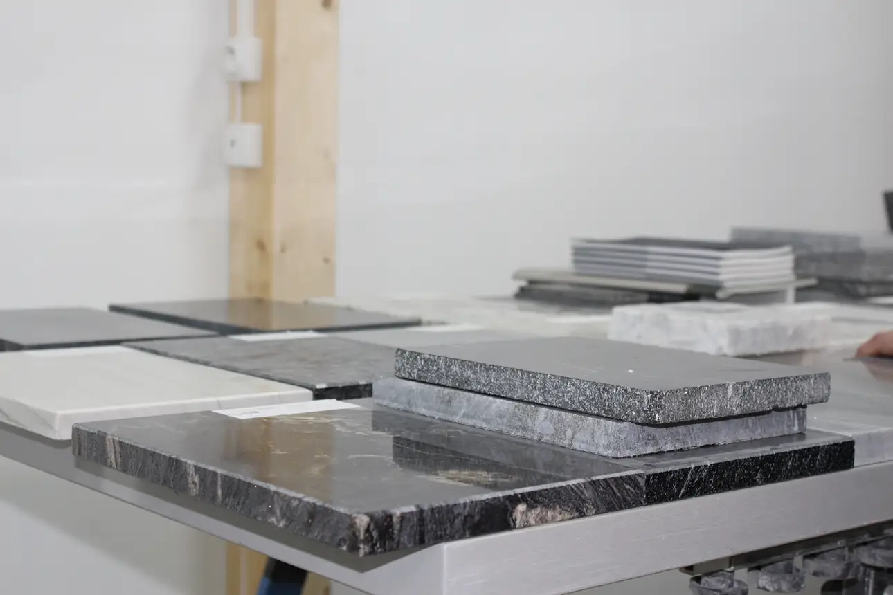 échantillons de pierres naturelles