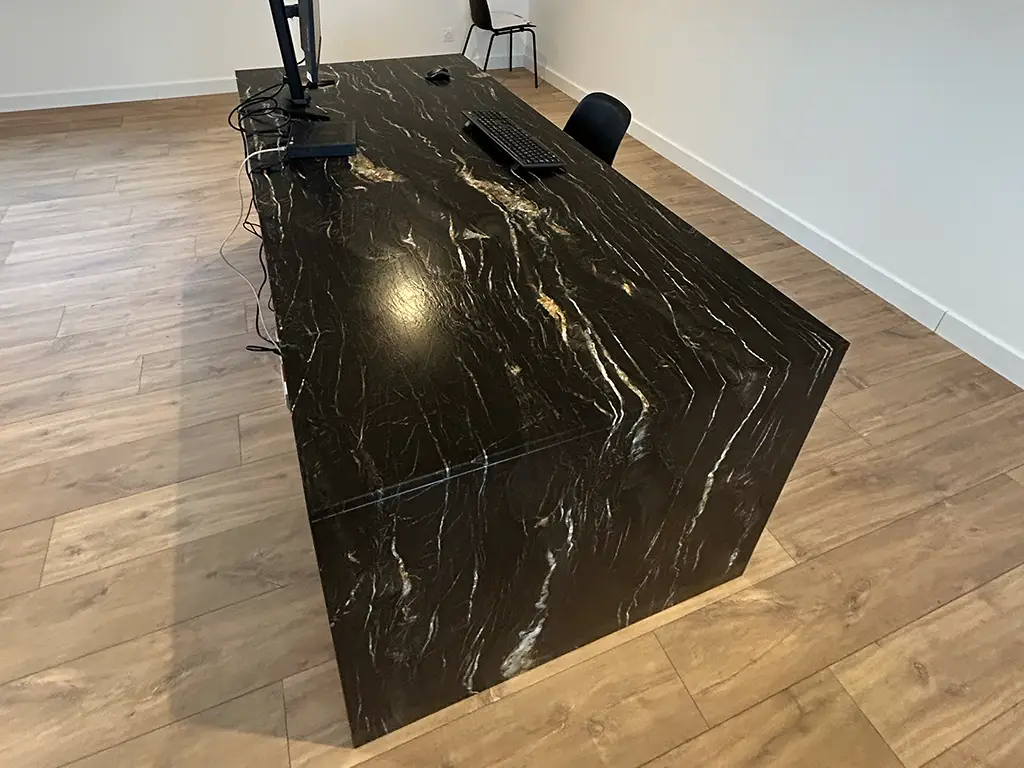 Bureau en granit belvédère 2