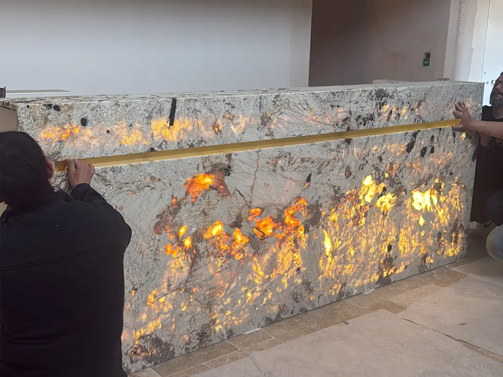 Pose d'une borne d'acceuil dans un hôtel